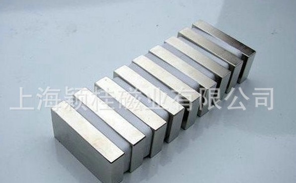 強(qiáng)力磁鐵?的吸引力，讓你我?連?，緊密相連！